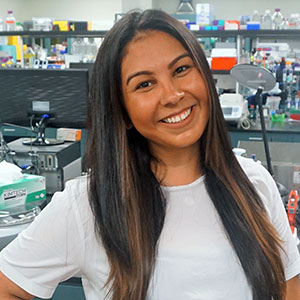 Esmeralda Ponce | Research Associate II